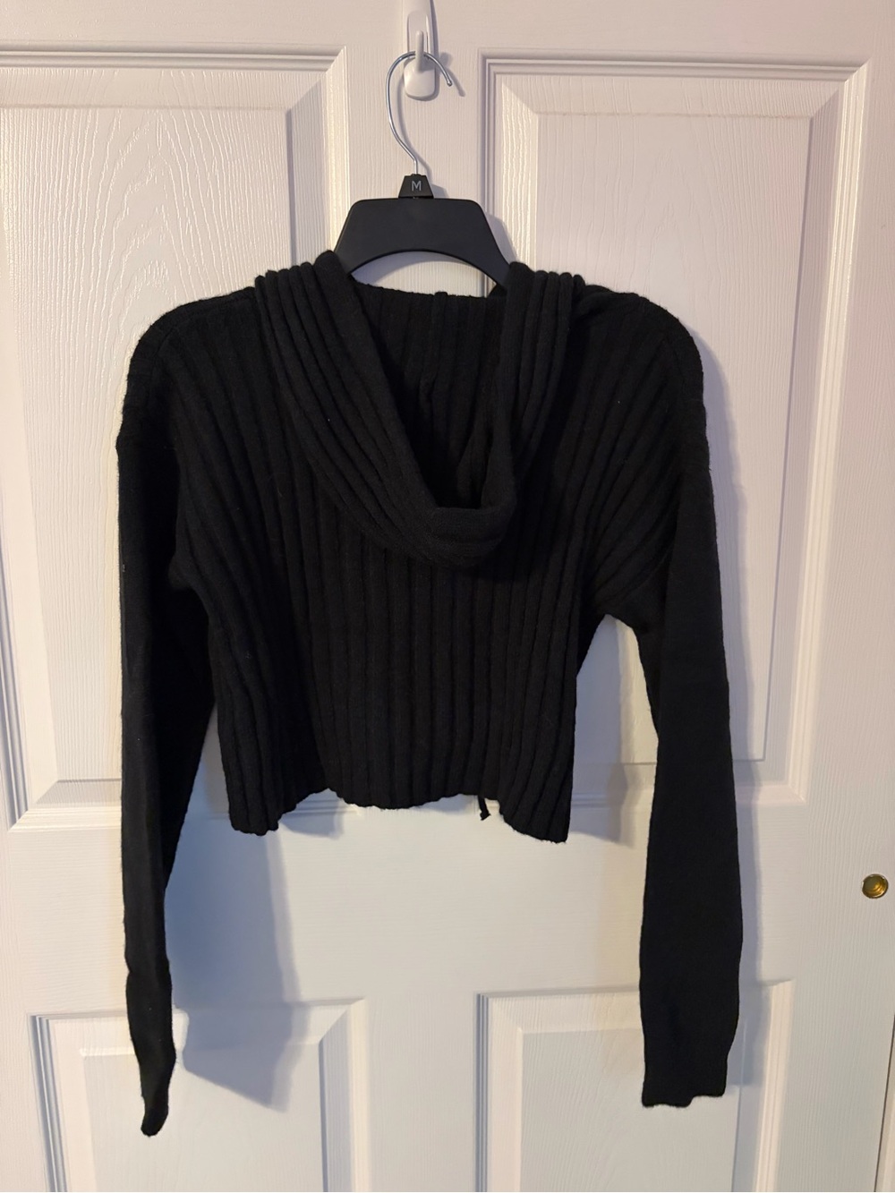 Cropped Ribbed Knit Hoodie - Picture 4 of 5